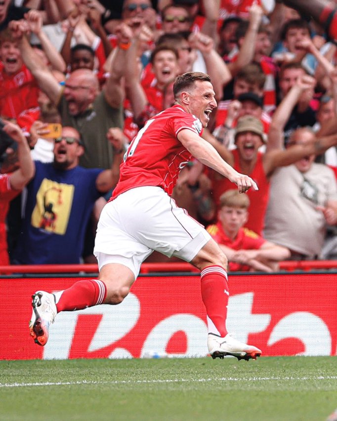 Chris Wood 🪵 

So tempted by this man! 🫡