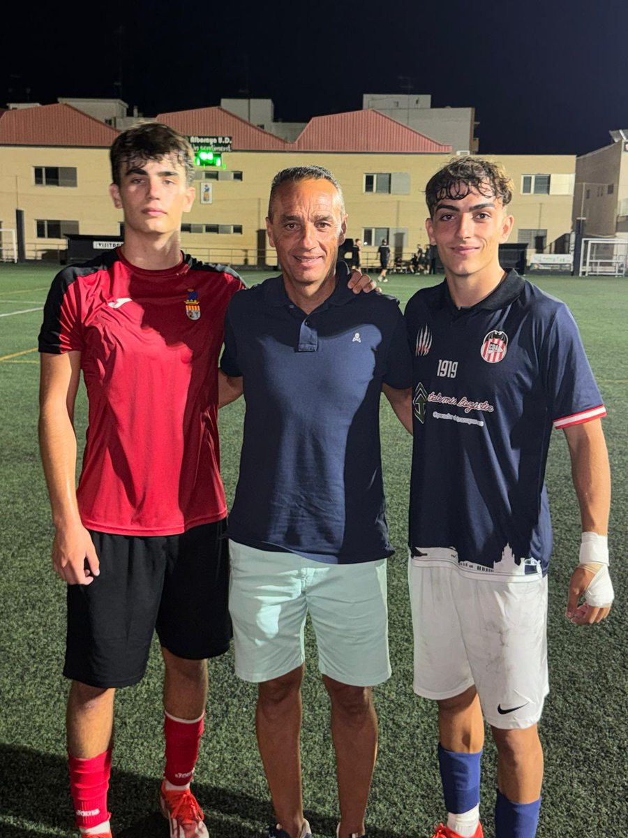 José Luis Oltra (@oltrajl) on Twitter photo Ayer se enfrentaron en partido amistoso de pretemporada mis hijos Pablo y Miguel. El resultado fue lo de menos aunque se impuso el <a href="/cdacerooficial/">Club Deportivo Acero</a> al <a href="/alborayaud/">Alboraya UD</a> . Yo quería que ganaran los dos. Ayer se enfrentaron en partido amistoso de pretemporada mis hijos Pablo y Miguel. El resultado fue lo de menos aunque se impuso el <a href="/cdacerooficial/">Club Deportivo Acero</a> al <a href="/alborayaud/">Alboraya UD</a> . Yo quería que ganaran los dos.