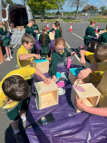 Farrans_UKI's tweet image. ✨Our team working with @niwnews in the scenic foothills of the Mourne mountains teamed up with @womenstec to visit St Patrick’s Primary School in Hilltown before the summer holidays. ✨

Find out more: farrans.com/farrans-and-wo…

#notjustforboys #construction #socialvalue