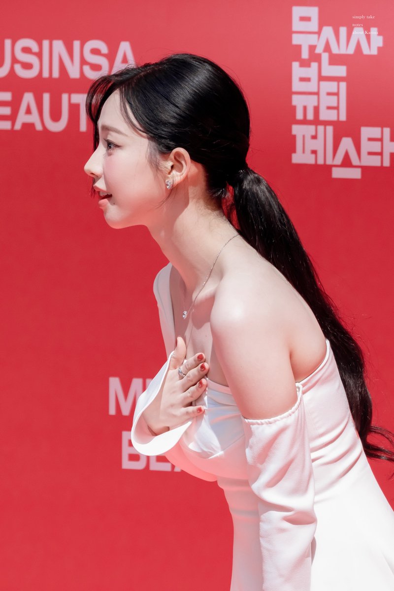notes0411's tweet photo. notes169｜250827 MUSINSA 🤍🫶🏻

#카리나 #Karina #カリナ #에스파 #aespa https://t.co/UFk9q5iRd6
