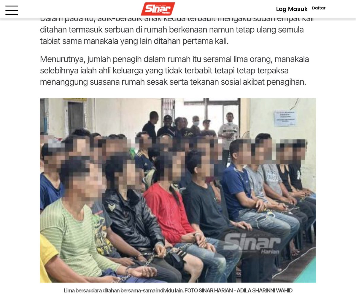 Adik beradik lima orang penagih pil kuda.
Dah 5 tahun menagih. Tiap hari makan 3 biji.
Duduk serumah 20 org bersama dgn baby berumur 2 minggu‼️

Kes di Serambi Mekah, Kelantan.
Inilah hasil kejayaan kerajaan PAS.

MP Kota Bharu taknak komen ke?
PAS taknak komen ke?