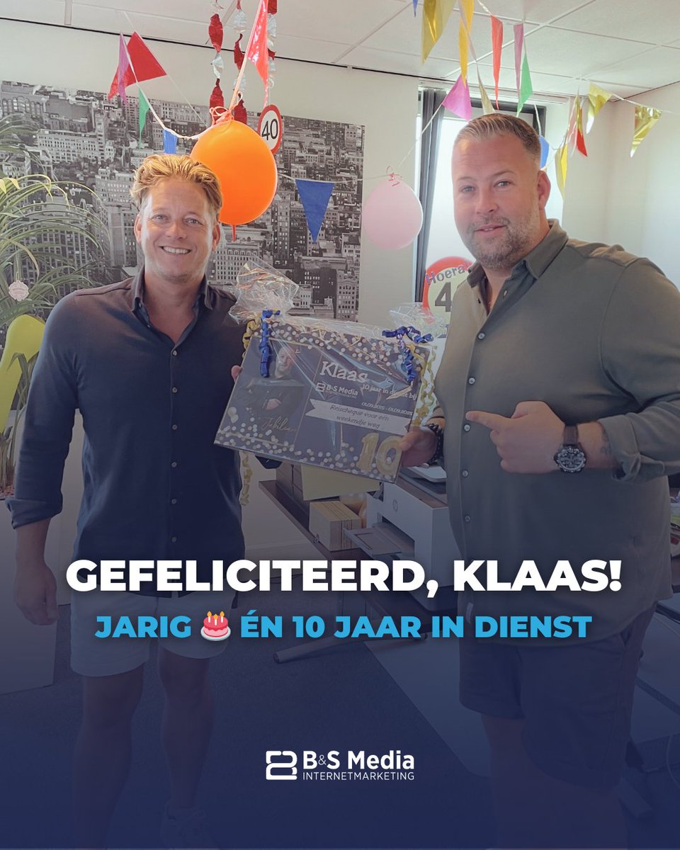 Hij werd zondag 40 én is 10 jaar bij ons in dienst. Al een kwart van zijn leven is hij een rotsvast onderdeel van ons team. Collega’s, klanten en relaties kennen hem als sociaal, humorvol en deskundig (toevoegingen zijn welkom).

Dubbel applaus en felicitaties aan onze online
