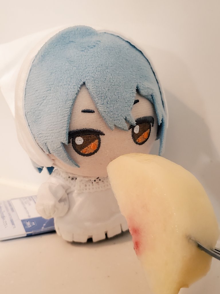 ﾓｸﾞﾓｸﾞ…… 芳醇な甘味をしっかり感じるよ 冷蔵庫にあったやつを作ったから、冷え冷えで、デザートにぴったりだよ 今年の桃作りは、これで最後かな また来年、気合いを入れて美味しい桃を作るよ