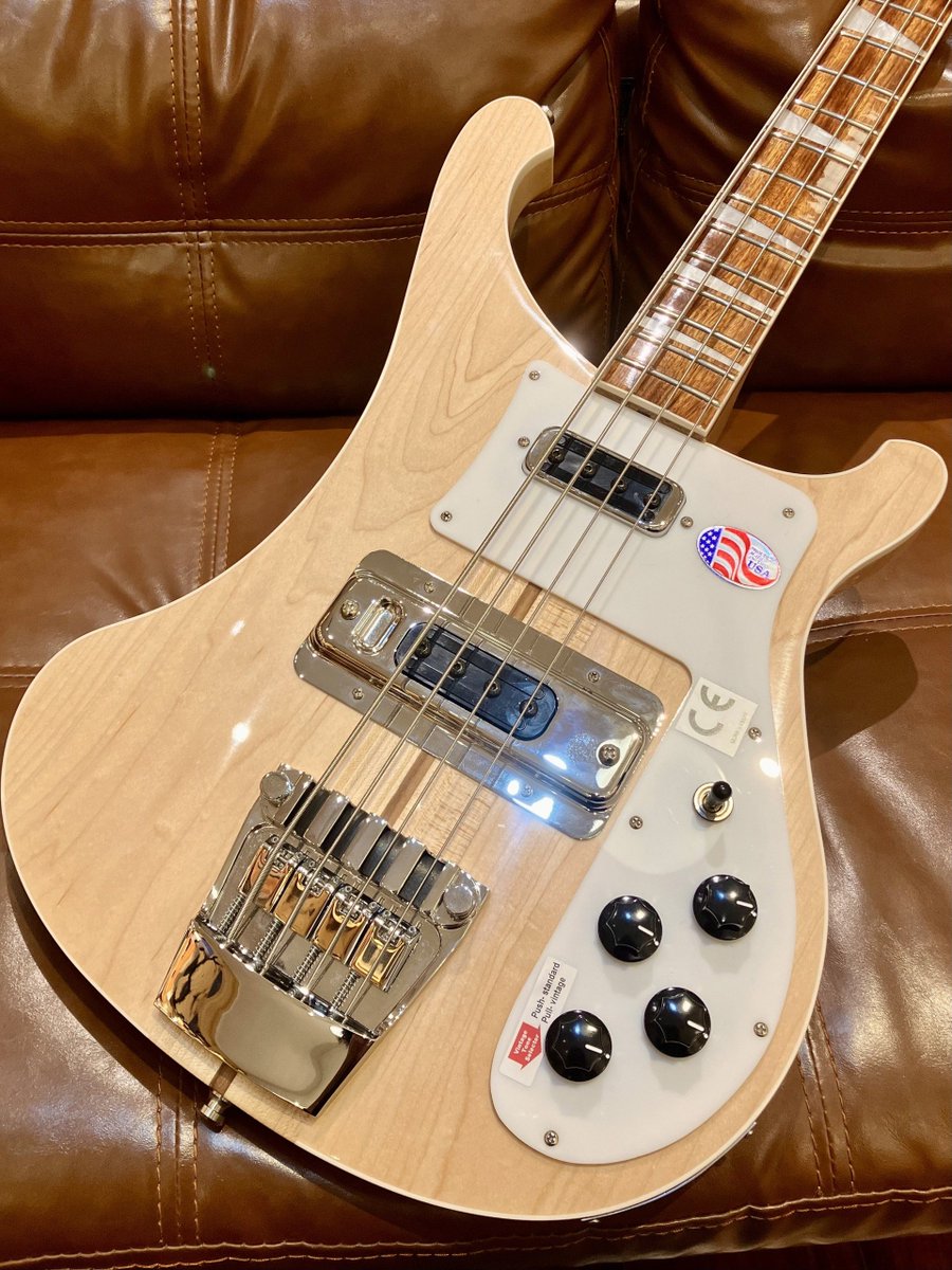 bassstation_akb's tweet image. #Rickenbacker 4003

ピックで弾いた際のブリブリなロック・サウンドと、指弾きの太さが最高です‼️
トーンが切り替えられ、往年のヴィンテージサウンドも体感できます💪
唯一無二なルックスとサウンドがたまりません…😍

詳細はコチラ
ikebe-gakki.com/Form/Product/P…