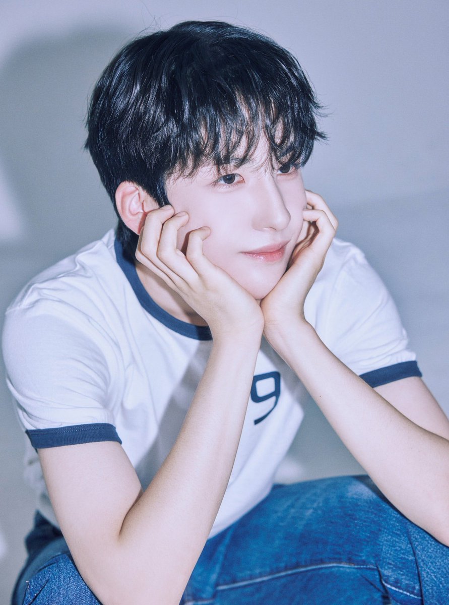 Nouer ent. 公式Instagramにてヒョンジュンくんのプロフィール写真が