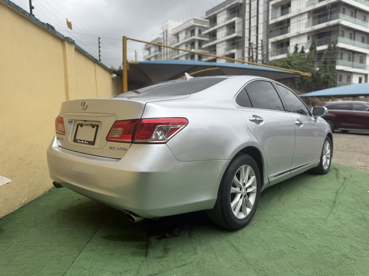 PraiseHimAutos's tweet photo. 2010 Lexus ES350 

Nigerian Used 
Price: 9.8m 
Location: Ikeja, Lagos. 
All Good! https://t.co/fWRtT15dTP