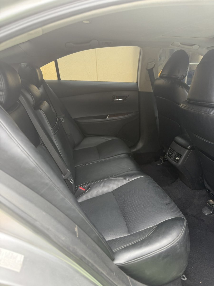 PraiseHimAutos's tweet photo. 2010 Lexus ES350 

Nigerian Used 
Price: 9.8m 
Location: Ikeja, Lagos. 
All Good! https://t.co/fWRtT15dTP