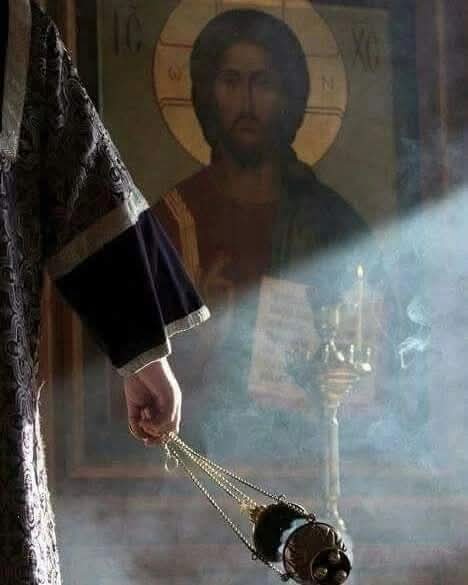 Que fait le jour présent au jour de demain ? L'heure n'attend pas l'heure qui doit la suivre; votre bras ne suspendra point le cours du fleuve qui se rit de l'obstacle: ainsi fait la vie.

- Saint Ephrem le Syrien