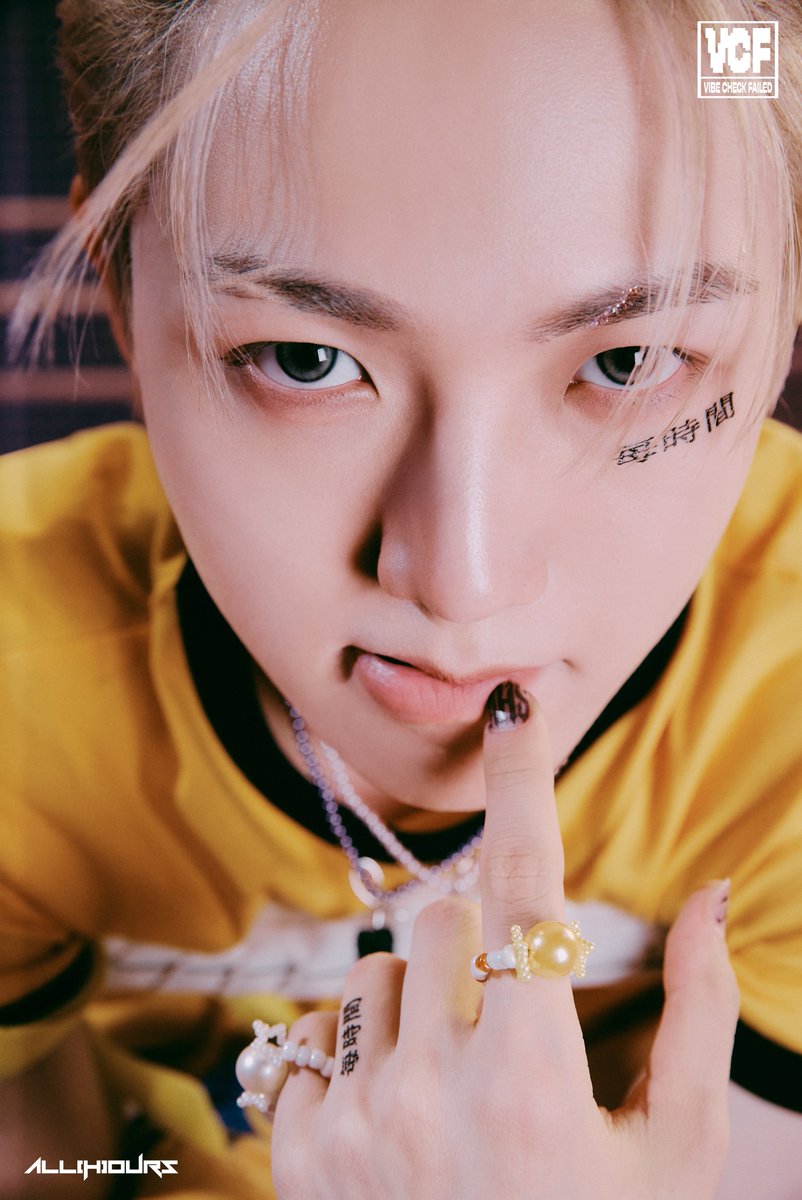 ALL(H)OURS FOURTH MINI ALBUM [VCF]

「CONCEPT PHOTO READY ver.」

2025.09.09 6PM (KST)

#ALL_H_OURS #올아워즈 
#VCF #VIBE_CHECK_FAILED
#HYUNBIN #현빈