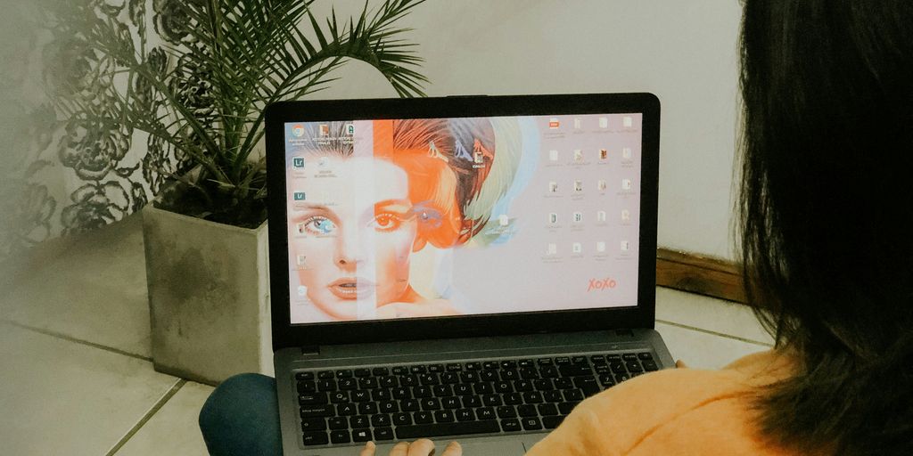 AdthosPlatform's tweet image. Deepfakes are making fake news harder to spot every day. 📰🤖

That’s why Adthos for News only creates AI bulletins from trusted newsroom systems like Burli—ensuring credibility isn’t compromised.

👉 Trust matters. #AudioAI #NewsTech