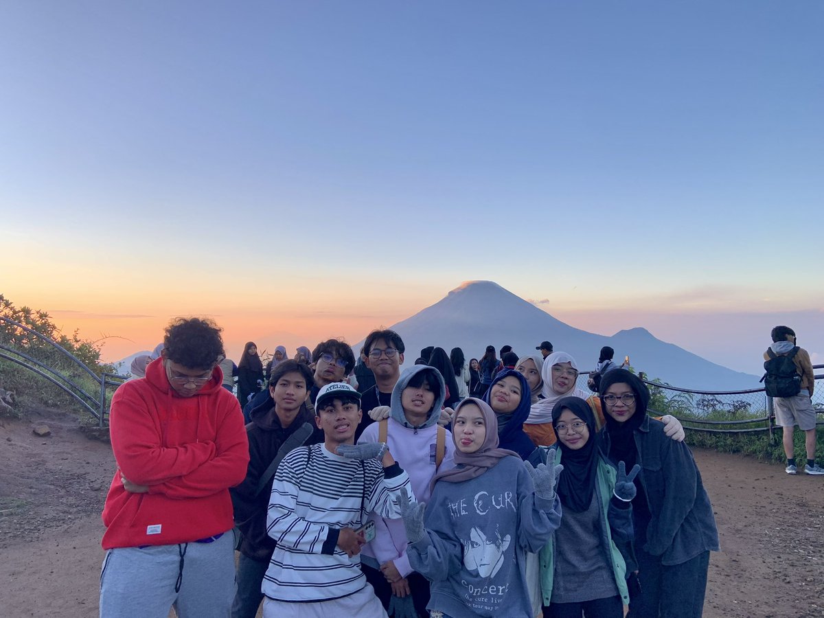 sycsons's tweet photo. 🌄 https://t.co/3Fc6KNgGWd
