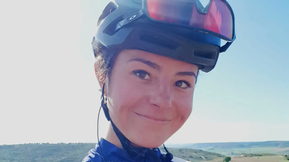 Carlota Dueñas, nos cuenta la historia de una de las leyendas del ciclismo madrileño: Higinio Domingo Perucha. 

A sus 90 años fue estafado con la compra de su casa y ahora se enfrenta al desahucio de su hogar 

Escucha la historia completa:
ondacero.es/embed/comunida…