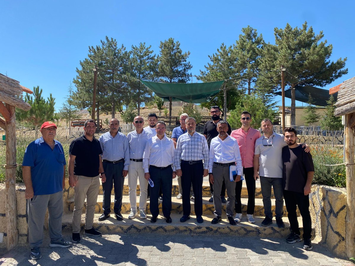 📍Avanos / Aktepe Köyü

Toprağın bereketi üretime, köyümüzün gönül zenginliği ise misafirperverliğe yansıyor.

Hemşehrilerimizin taleplerini ve köyümüzün ihtiyaçlarını dinledik, notlarımızı aldık.

İlçe Başkanımız Cüneyt Pak, teşkilatımız, Muhtarımız Mehmet Sekban ve köy