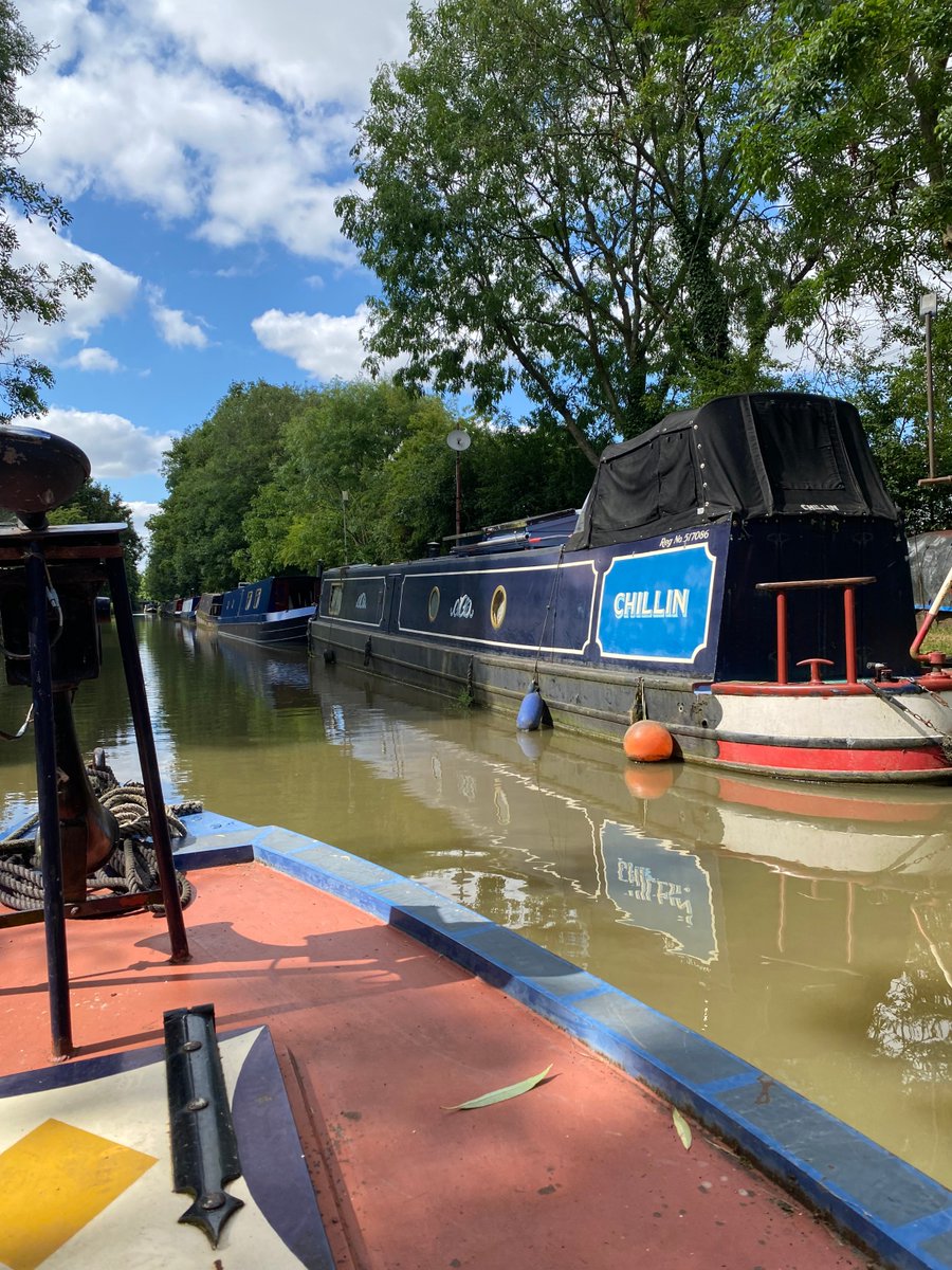 Leisurely ticking by on a summer's day😴☀️
Make sure to slow it right down when passing your fellow boaters to avoid disturbing the peace 💙