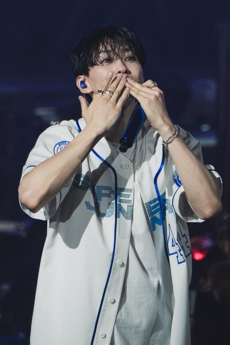 250824 Super Show 10 in Seoul Day 3
사랑해요💙
<a href="/AllRiseSilver/">Dalnim</a> 
-
#SUPERSHOW10 
#SS10inSeoul #SS10inSeoul_Day3
#EUNHYUK #은혁 
#SUPERJUNIOR #슈퍼주니어