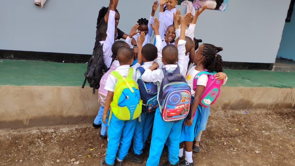 FreeGenerationA's tweet image. Hands In....
Here we are one team there is no them and us...
We are here for one purpose #Changes 
#WeAreFreeGeneration 
#WeBelieveInChanges