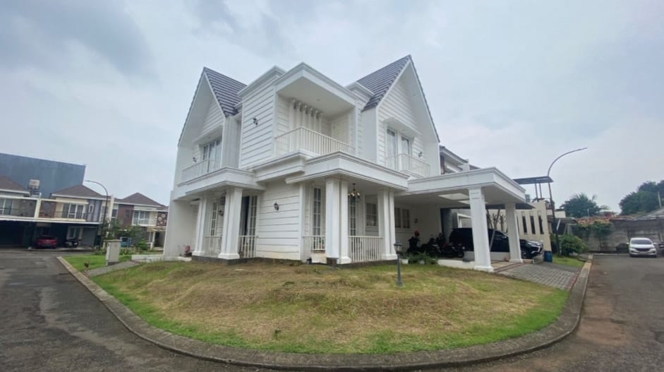 brdrealty's tweet photo. JUAL OBRAL: Rumah Hook Apik Terawat Semi Furnished di Kota Wisata Cibubur

SPESIFIKASI:
· LT: 221 m2
· LB: 229 m2
· Hook
· KT: 3+1 | KM: 4+1
· Ruang kerja
· Musholla
· Carpot: 3 mobil
· Semi furnished
.
PENAWARAN:
· Harga Obral: 3.8M
· Nego
.
HUBUNGI:
https://t.co/oOaVMIR7K2 https://t.co/ar63KFQgjW