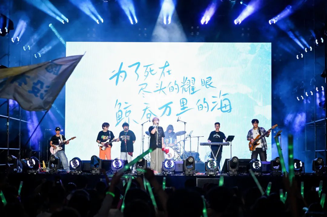 DiscoverFoshan's tweet photo. Get ready for the 2025 Music Beer Festival in #Foshan from Sept 19-21!🍻
Enjoy top bands and performers🎸 from the #GreaterBayArea, explore four diverse bazaars, and immerse yourself in a city-wide celebration with 100+ creative stalls!🎶 #FoshanEvents https://t.co/hmhAhjSQsL
