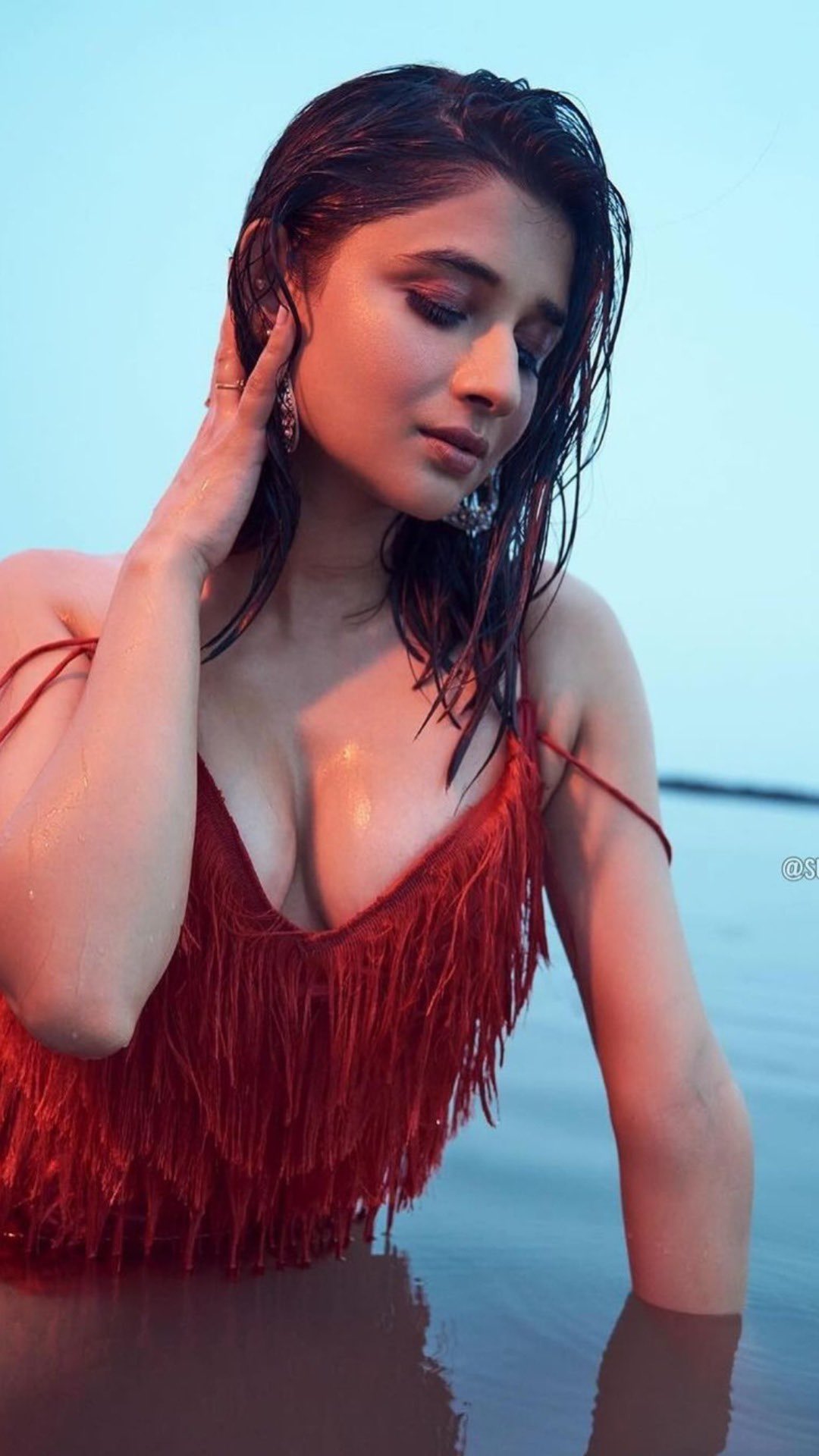 GzWPSbvWEAAsGey?format=jpg&name=large