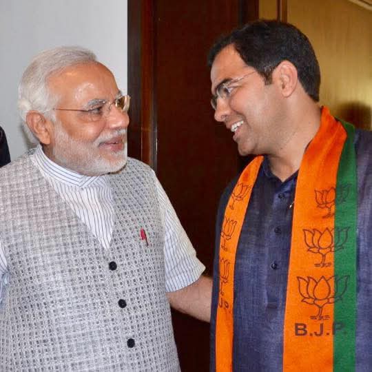 📢📢Expose :Total wealth declaration of movable and immovable assets.

▪️Saurabh Bhardwaj
✔️2015 → ₹1.02 Cr
✔️2025 → ₹1.48 Cr. (45 lacs)

▪️Parvesh Verma:
✔️2014 → ₹15.5 Cr
✔️2025 → ₹114 Cr (↑₹98 Cr)

ED/CBI? Silent on all such BJP leaders steep jump, busy chasing