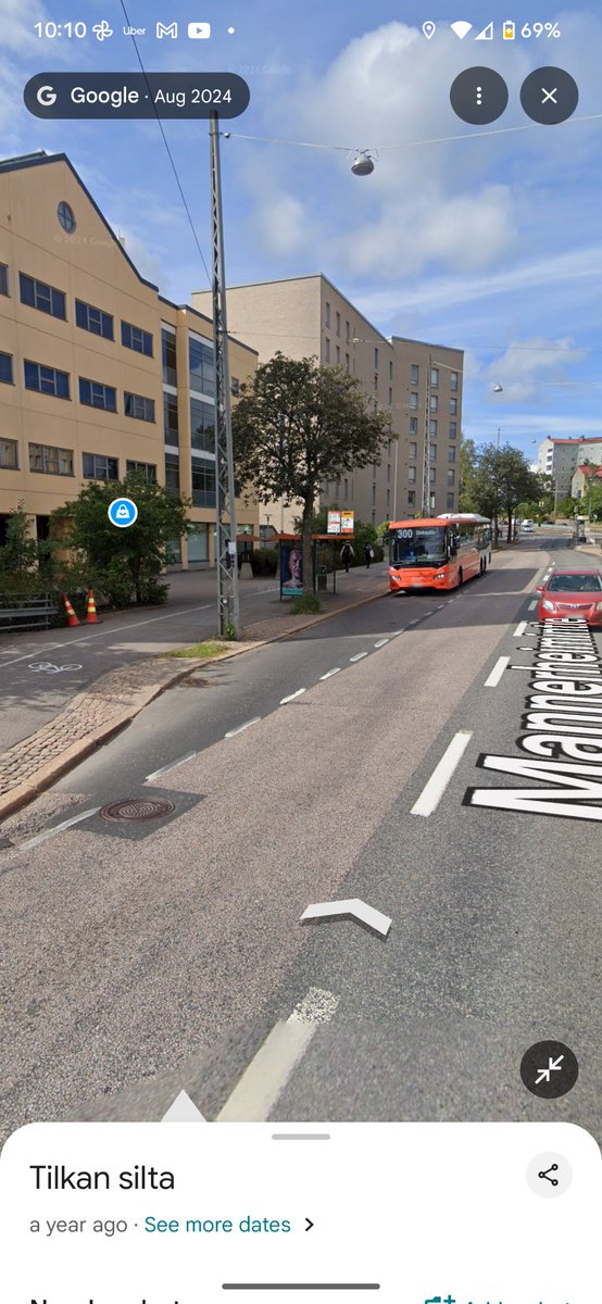 Helsinki had ZERO road deaths last year. Serious injuries also ⬇️
Helsinki designs to reduce casualties.
Helsinki has floating bus stops.