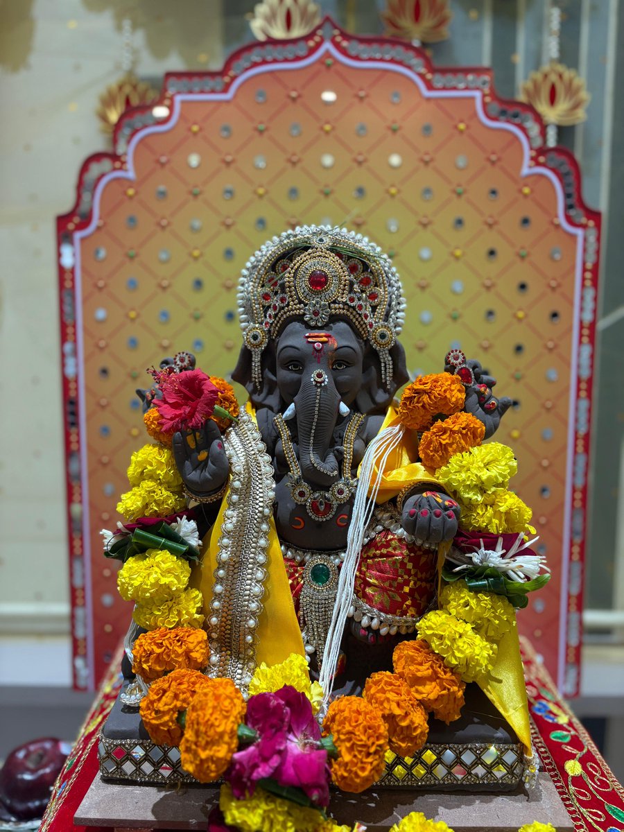 methodmanav's tweet image. With joy and devotion, we welcomed Bappa into our workplace today 🙏✨.Wishing everyone a blessed and joyous
#GaneshChaturthi2025