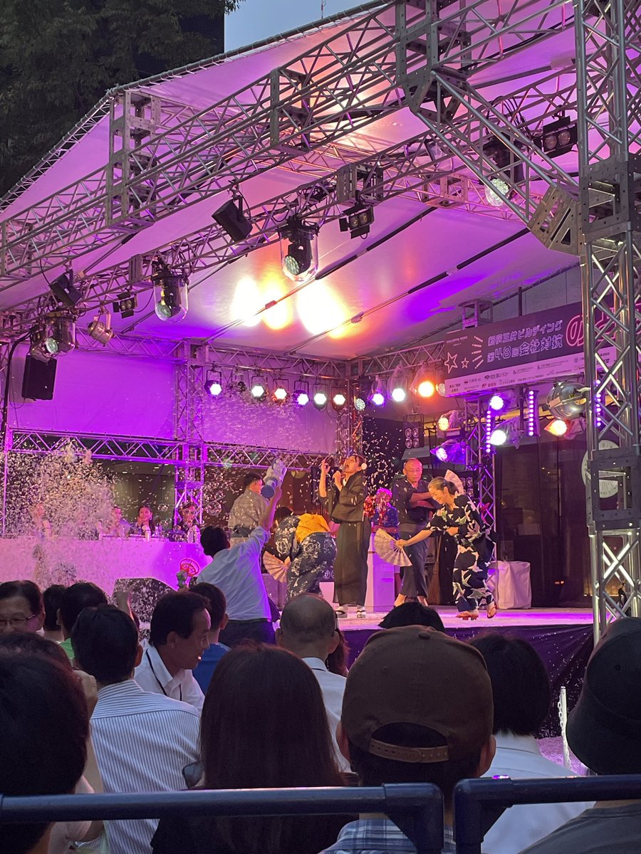 powwow's tweet image. カナディアンソーラーの坂本冬美「天城越え」。いい北新地感が出てました！
#三井ビルのど自慢