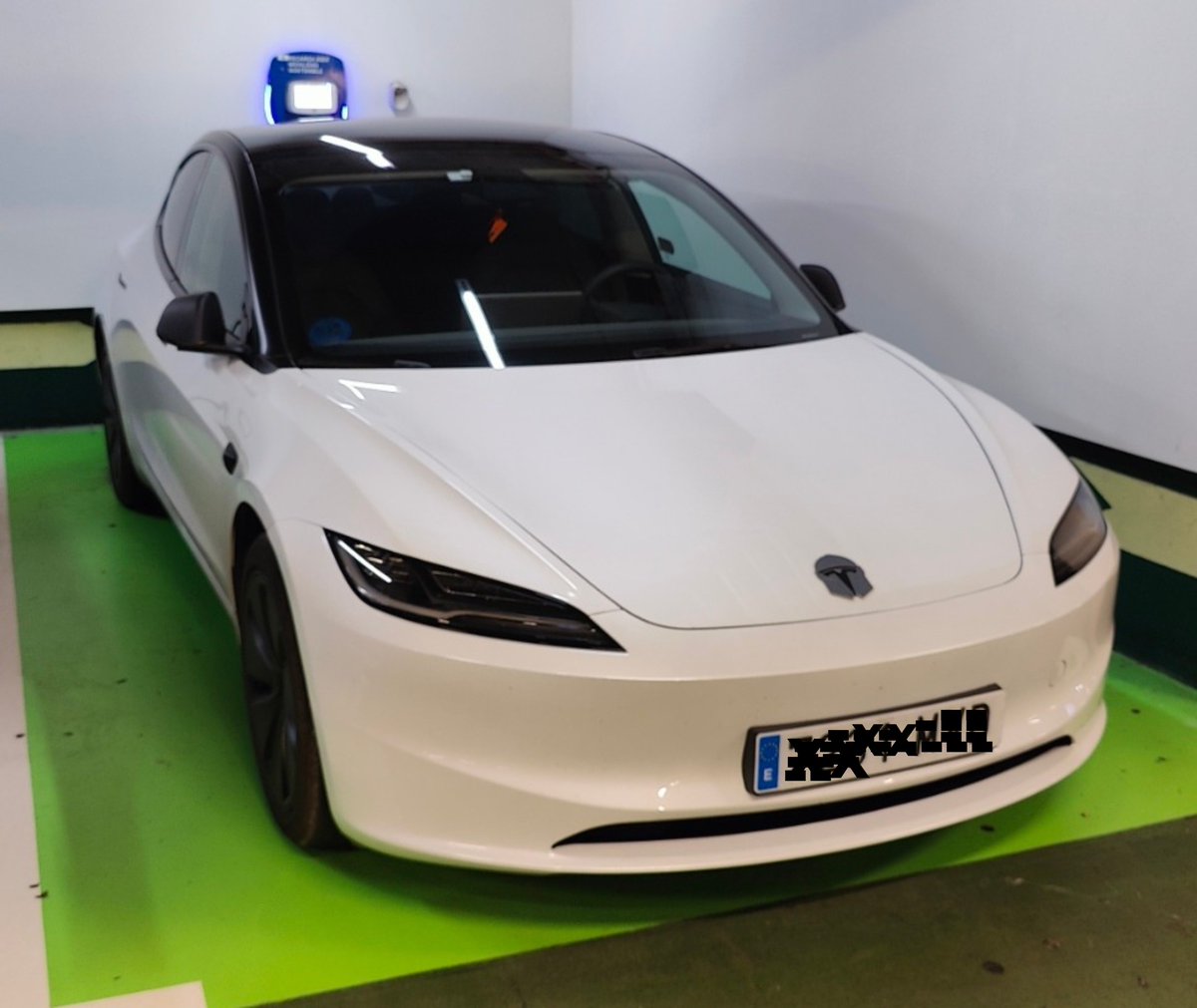 Hoy, 11 meses y 50.000km. de mi TESLA MODEL 3
Más de 30 años de carnet, múltiples vehículos en mi haber y nunca disfruté tanto de un coche.
Por sus prestaciones, calidad de rodadura (ausencia de ruido y vibraciones), economía,...
Un coche difícil de superar en su rango de precios