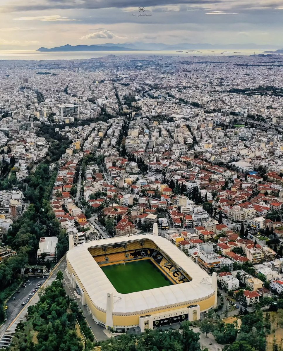 1 και σήμερα για να βρεθούμε εδώ χωρίς καρδιά , χωρίς λαρύγγι , χωρίς μυαλό !

Αύριο η Φιλαδέλφεια πρέπει να είναι από νωρίς στις επάλξεις με την μπύρα και το αλκοόλ να ρέουν άφθονα ! 🥃🍺

#aekfc