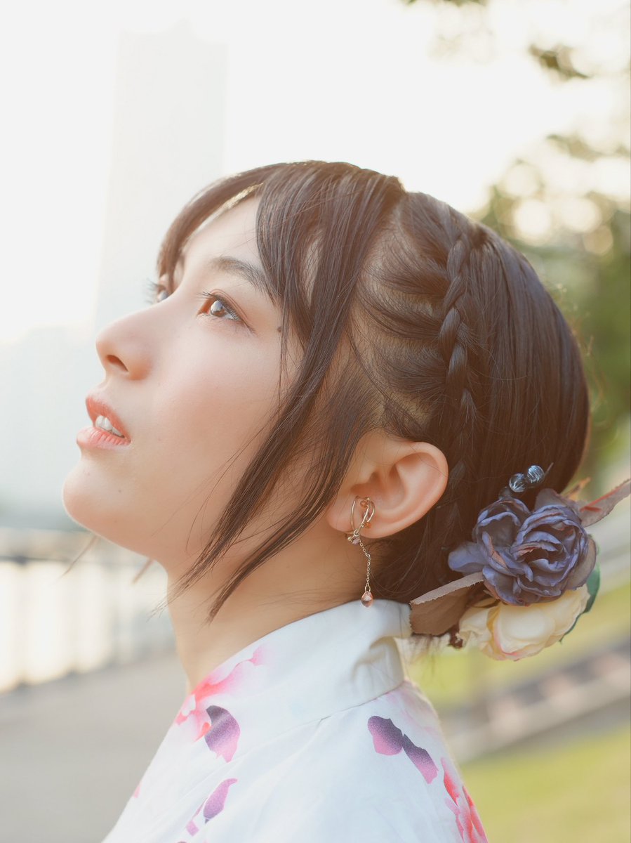 タンスで眠っていた浴衣とおでかけ！
夏気分です☀️

高校時代に作った浴衣が
初めて夏の光を浴びました☀️

みなさんは、
この夏どんなことをしたいですか？

私はかき氷を食べに行きたいです！🍧💭