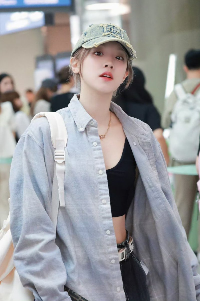 yqlovevuuu23's tweet photo. 우기 염색햇다🤭🤭 https://t.co/yPPr3g2e9y