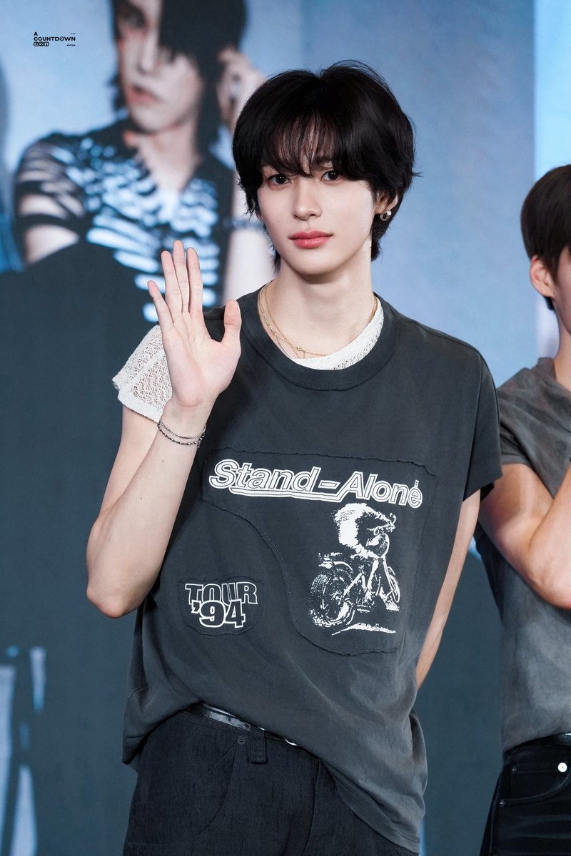 ACOUNTDOWN321's tweet photo. 250827 팬싸

#ANTON #앤톤 #찬영 #RIIZE #라이즈 https://t.co/l1hppGeQRH