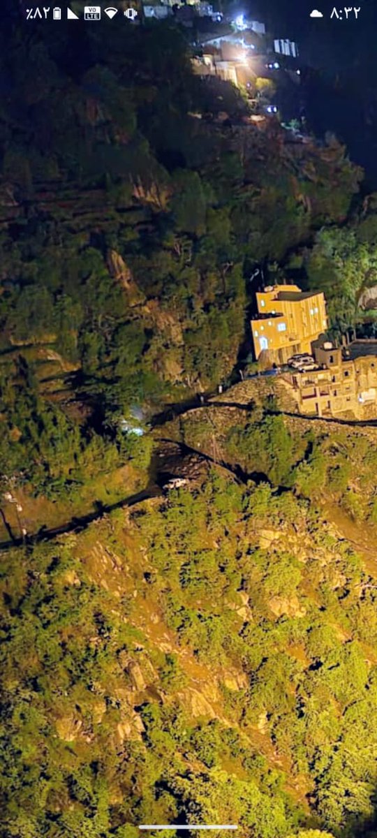 faifi2223's tweet image. #مفقود_فيفاء 
حتى الأن لم أسمع بمشاركة الفرق التطوعية في المنطقة وغير المنطقة كما عودونا بمشاركتهم الفعالة بجانب الجهود المتواصلة من قبل فرق الأنقاذ ب #الدفاع_المدني  ونسئل الله لهم جميعا التوفيق والعثور على مفقود فيفاء الأستاذ محمد جابر الفيفي وندعو الله سبحانه وتعالى اللطف به .