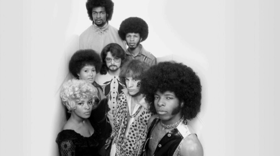 🆕今週末上映開始🆕
『#スライ・ストーン』
【追悼特別上映】
スライ・ストーン率いるバンド“スライ＆ザ・ファミリー・ストーン”は、60年代後半に登場し爆発的な人気を獲得💥しかし75年の解散後、スライは長年消息不明状態だった💫そんな彼に魅せられたオランダ人監督が20年に渡り取材を敢行した🎞