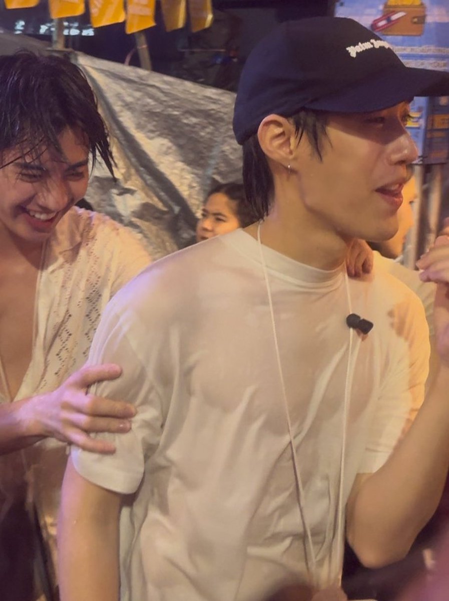 sorjorkai's tweet photo. ออกพรบห้ามโดนน้ำ ด่วนเลยย https://t.co/ACH0bMRpzd