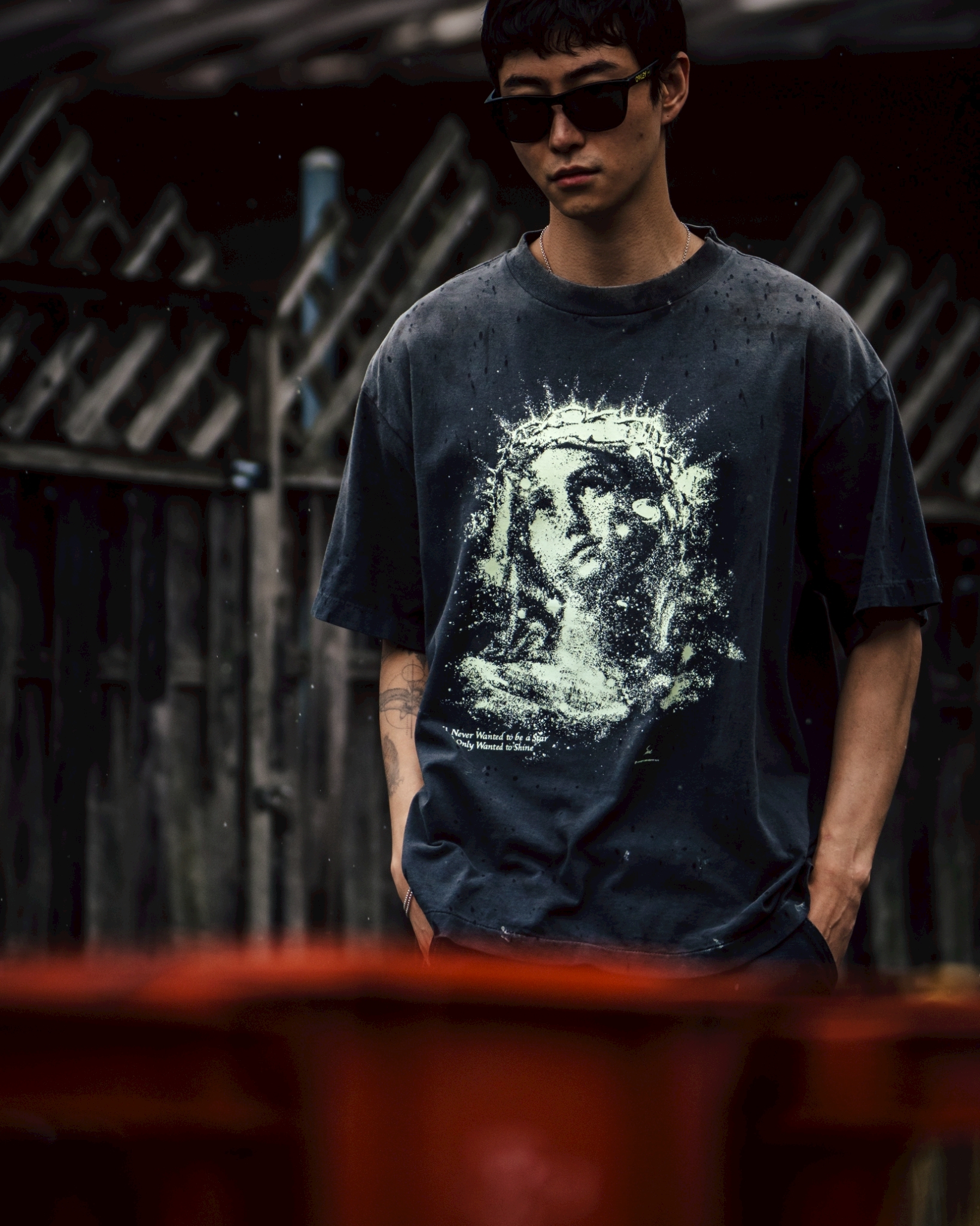 ミュージシャン グラフィックTシャツ 黒 N5WS1GiLYaNj.jpg?width=768
