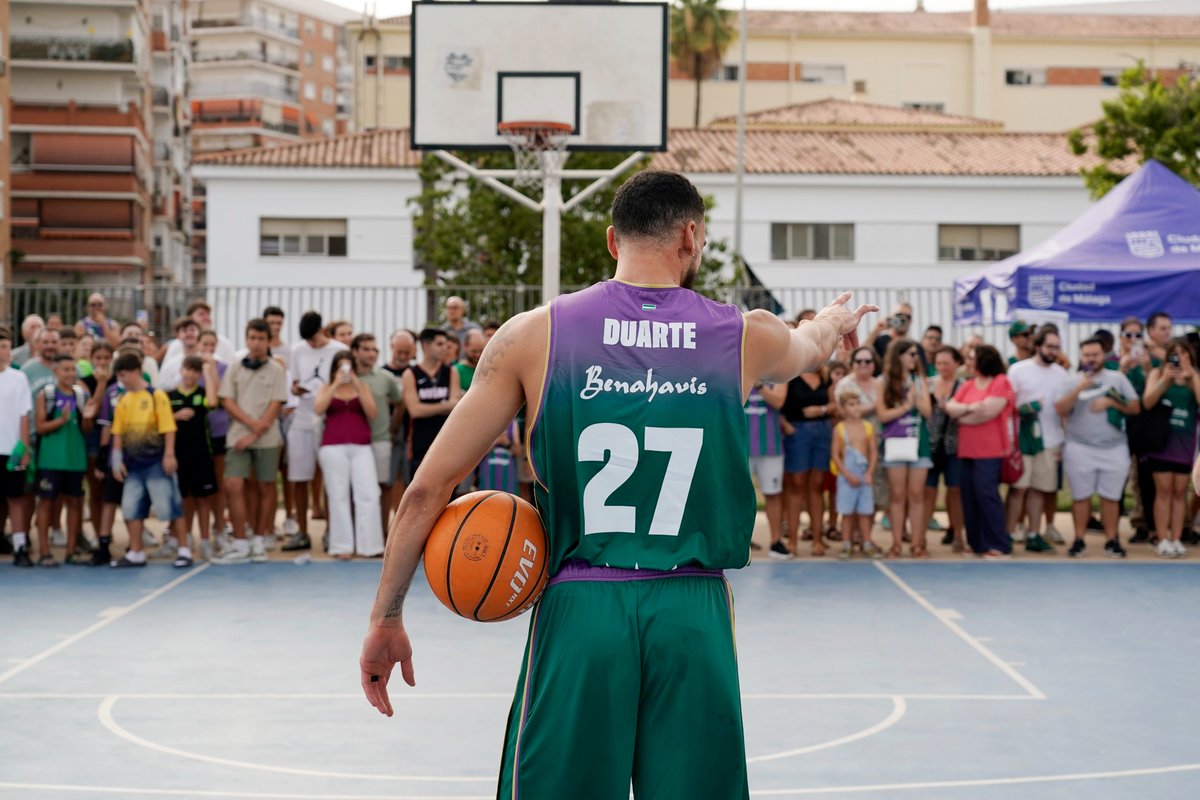unicajaCB's tweet image. 😎 Ayer lo pasamos en grande con @C_Duarte5 y todos vosotros en el Parque del Oeste

💪 ¡Ganas de que empiece lo bueno!

💚💜 #YoSoyDelUnicaja