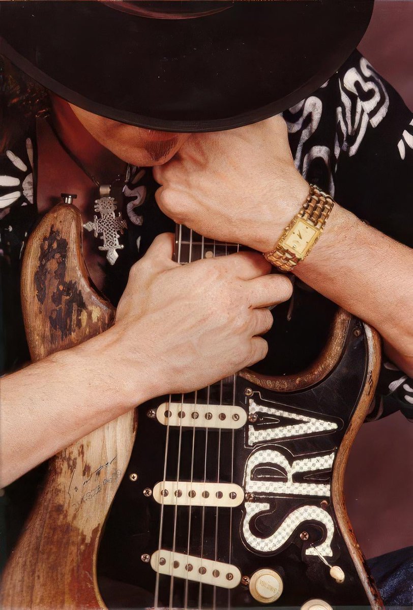 "She's my pride and joy"
Remembering the legendary guitarist and singer-songwriter #StevieRayVaughan who we tragically lost 35 years ago today 🙏
#SRV #RestInPeace