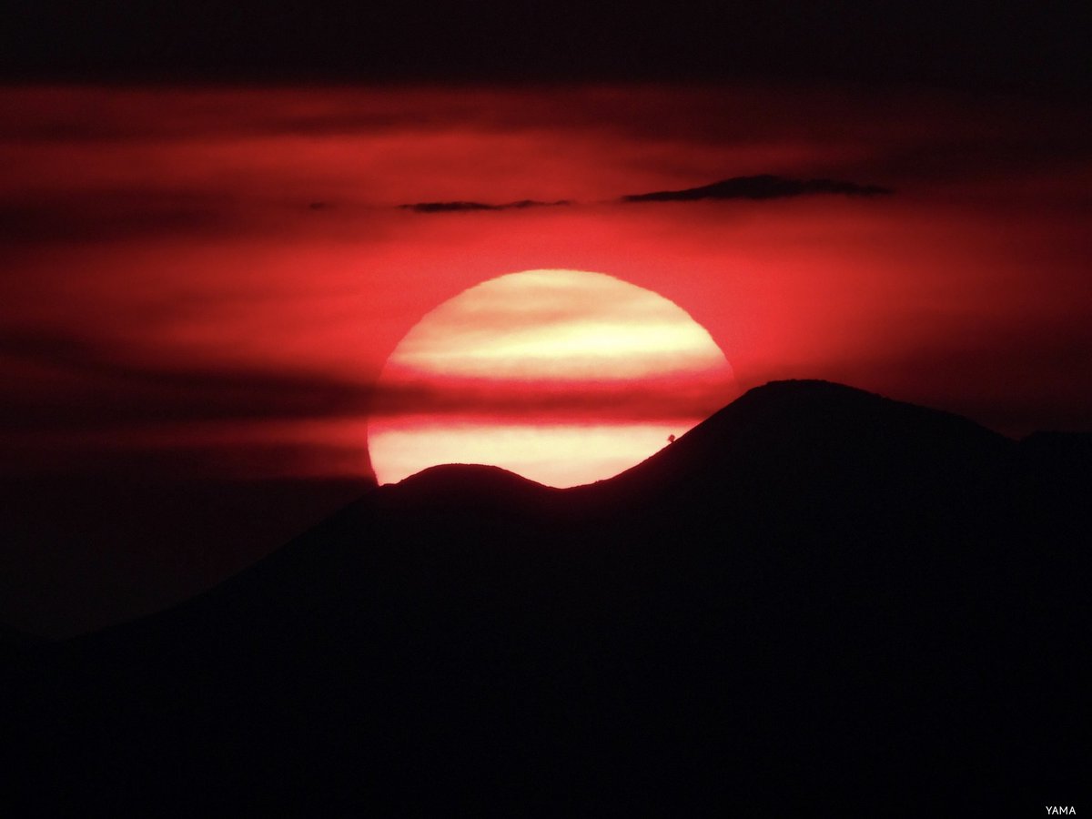 Yama_VP's tweet photo. •Progressive Deep Red Sunset
Part 2
#Deep #Red #DeepRed #Sun #Sunset #Dark #Mountain #Molise #CampitelloMatese #Italy #Italia
#photography #Scifi #Nature #Progressive #Landscape #Yama山 https://t.co/PiyV9N3yVK