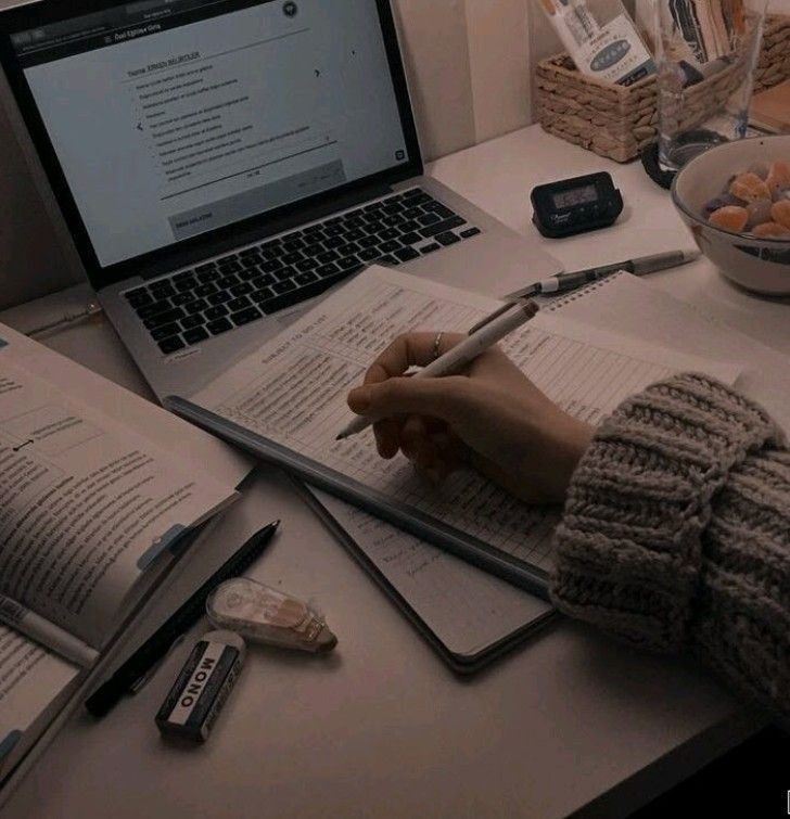 Libros y Alma (@librosyalma) on Twitter photo Muchos creen que para sacar buenas notas solo hay que estudiar más horas.
La ciencia dice lo contrario: no se trata de estudiar más, sino de estudiar mejor. Muchos creen que para sacar buenas notas solo hay que estudiar más horas.
La ciencia dice lo contrario: no se trata de estudiar más, sino de estudiar mejor.