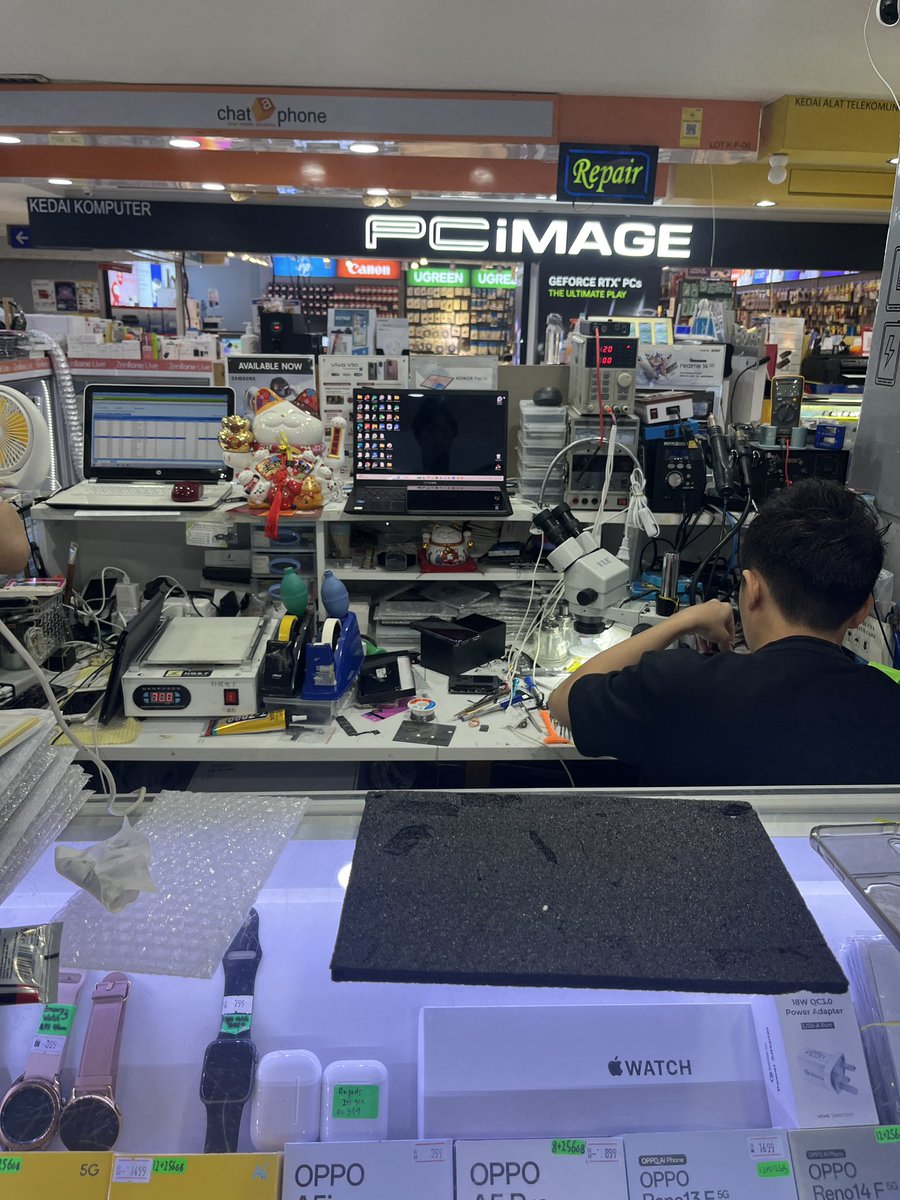 takagiikuto's tweet photo. 【マレーシア クアラルンプールでおすすめのスマホ修理屋さん】

iPhoneXが充電できなくなったので持ち込んでみた結果…

✅30分でバッテリー交換完了
✅1ヶ月保証付き
✅料金120RM
✅対応も丁寧🙏

でした😊

#マレーシア #iPhone修理 #スマホ修理 https://t.co/ztwdbOR2J0