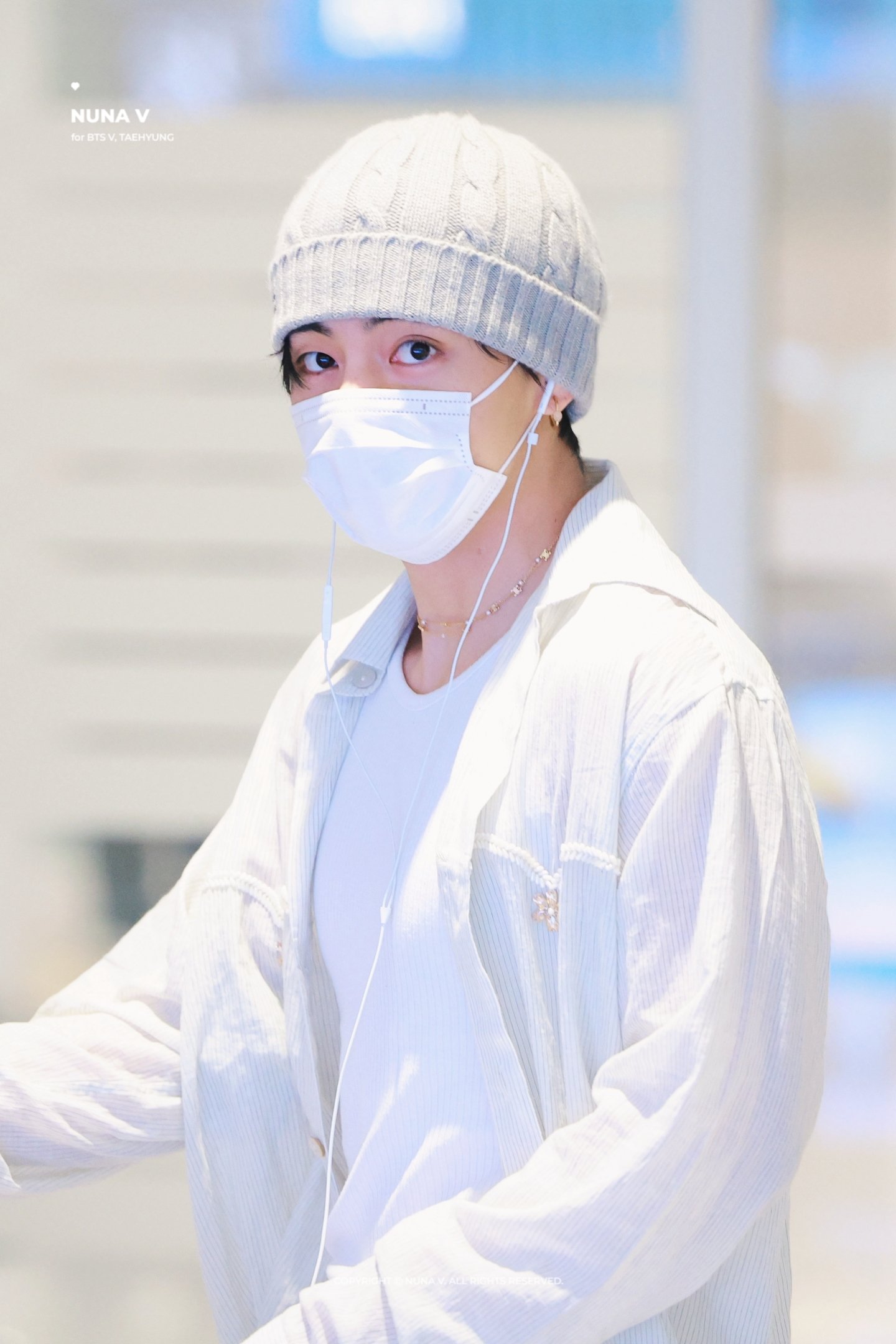 防弾少年団(BTS) - V nuna GvLV79QXoAEaRFQ.jpg