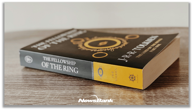 RichmondLibs's tweet image. Behind every great legend is an even greater love. Discover how the greatest muse of Middle-Earth wasn't an elf or hobbit, but Tolkien's own wife: ow.ly/ouNF50WJnFj. #NewsBank #HobbitDay #JRRTolkien #Silmarillion @NewsBank