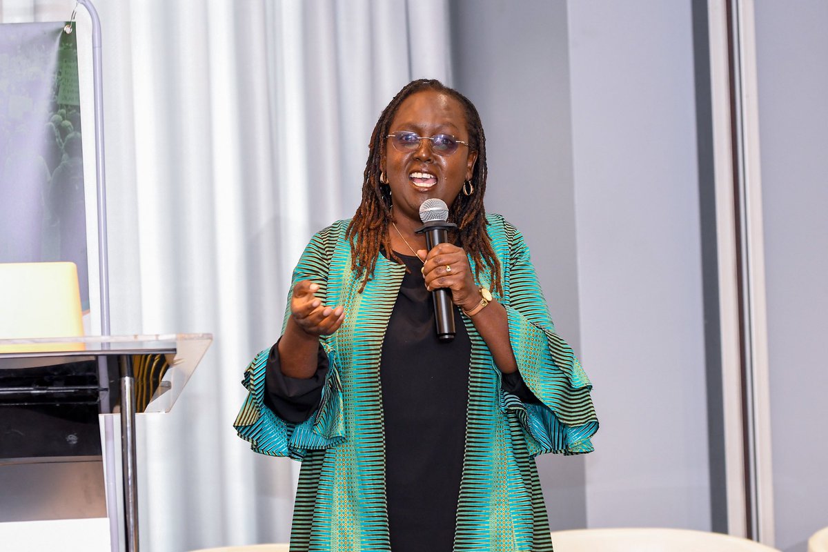 livingdemocracy's tweet image. 🎙️ Keynote Speaker Dr. Monica Kerretts-Makau engages the audience with digital tools to explore which constitutions include “We the people” among them South Africa, Kenya, Namibia &amp;amp; Ghana and few more. 

#DigitalDemocracy #AfricaDemocracy