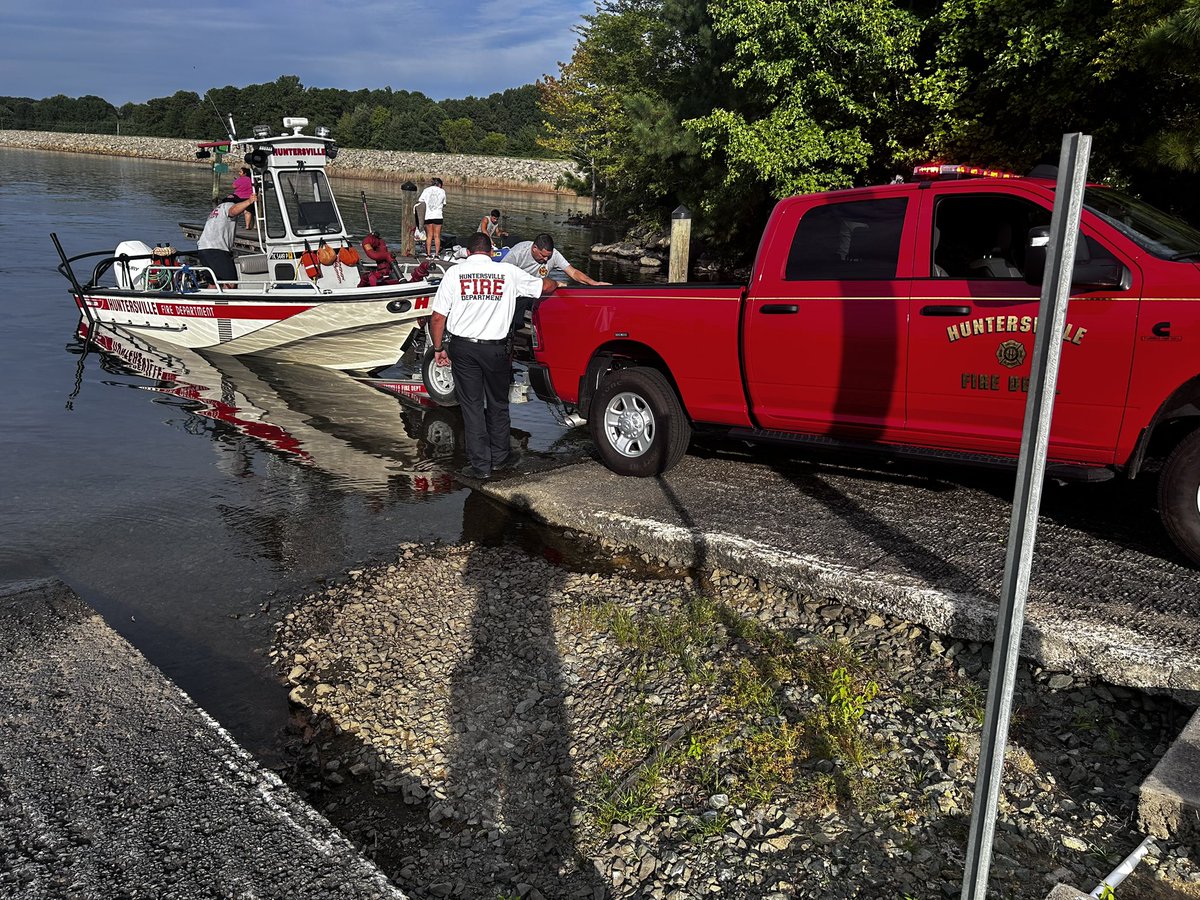 *JET SKI CRASH* Just before 6pm on Tuesday evening, Our Station 2, <a href="/CorneliusPD/">Cornelius Police Department</a> &amp; Fire responded on Lake Norman for a jet ski crash. One patient was treated and transported by MEDIC from the Blythe Landing Boat Ramp. #LKN