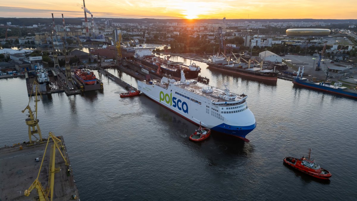 UnityLine's tweet image. „Jantar Unity" w barwach POLSCA!💙
Skarb Państwa przeznaczył 1,3 mld zł na budowę promów w Gdańskiej Stoczni Remontowej.♻️
🚢“Jantar Unity” proudly wears the POLSCA colors!
🇵🇱The future starts now.
📷Rober Rozmus, Portalmorski.pl
#POLSCA #UnityLine #NowyProm #NewFerry