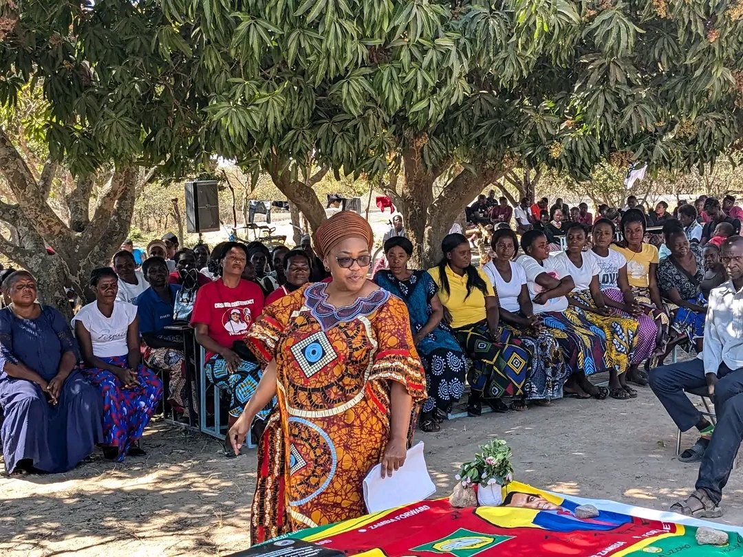 HonChushi's tweet photo. Good morning, fellow citizens.

Yesterday, we had the pleasure of visiting the wonderful people of Chamuka ward at Kaputi Day Secondary School. https://t.co/jdgXhQsXba