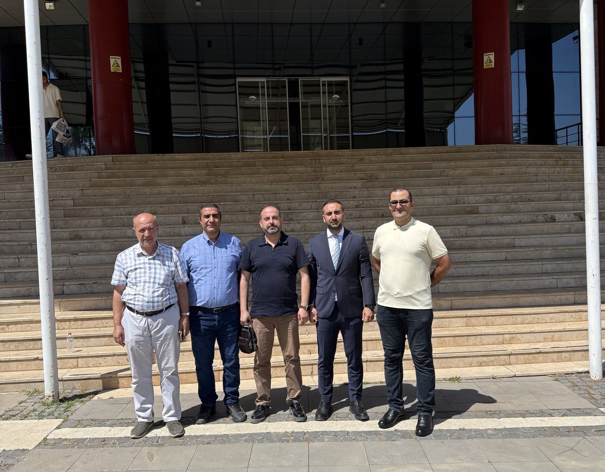 “Atık Lastik Parçalarının Geopolimer Harç Üretiminde Agrega Olarak Kullanımının Etkisinin İncelenmesi” konulu yüksek lisans tez savunmam bugün oy birliğiyle kabul edildi.
Bu süreçte desteğini esirgemeyen değerli hocam  Dr. Öğr. Üyesi Osman HANSU, tez danışmanım Doç. Dr. Mehrzad