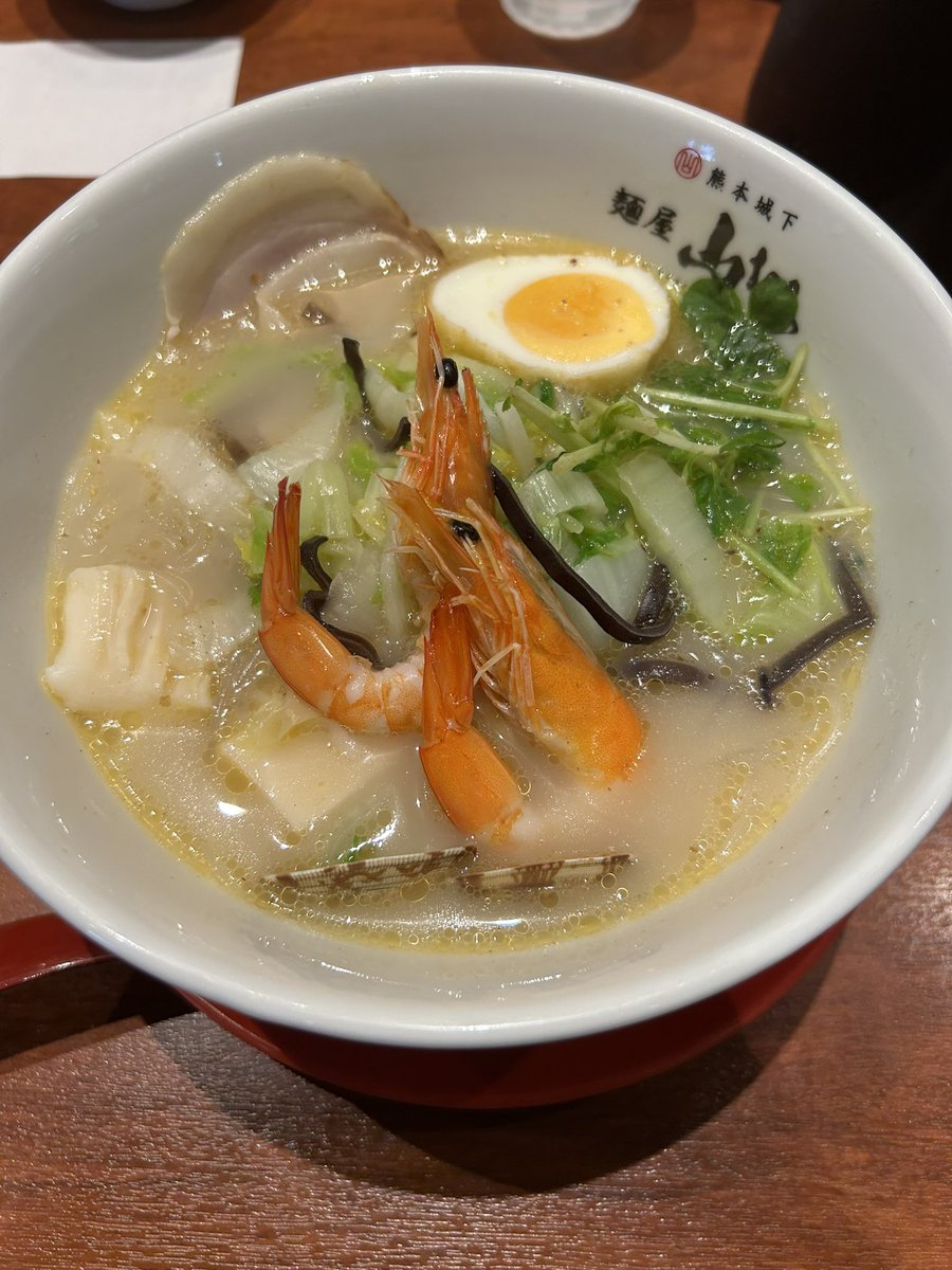 Engteanovels's tweet photo. 結婚記念日で熊本まで日帰り旅行行ってきた！

夫が運転してくれて、楽しめた！

また旅行行きたい！ https://t.co/GdF0G5Jeg5