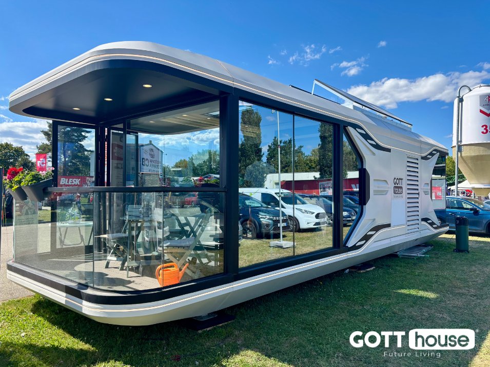 GOTThouse's tweet photo. 🚀 Rekordní Země živitelka 2025: 132 504 návštěvníků.
🏡GOTThouse navštívilo téměř 5 000 lidí!🎈

Nejčastější reakce na GOTThouse? „To je boží!!“😎

Naše reportáž 👉https://t.co/x2Vi9lzloR https://t.co/5nVqrodLNS